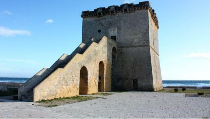Acquazzurra Affittacamere Torre Lapillo Exteriör bild