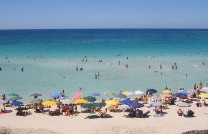 Acquazzurra Affittacamere Torre Lapillo Exteriör bild